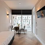 Midtown Hotel Triple