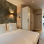 Midtown Hotel Triple